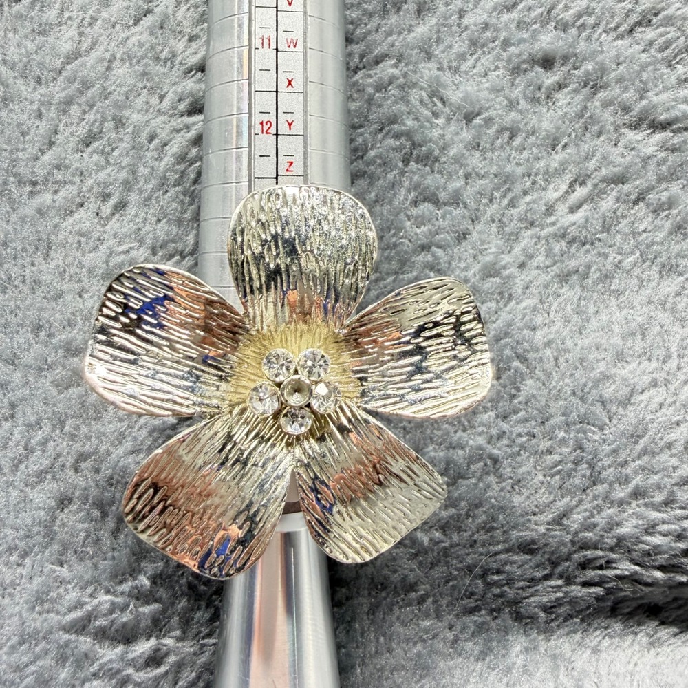 Silver Tone Flower Statment Ring With Rhinestones Stretchy Band Adjustable - Picture 7 of 11